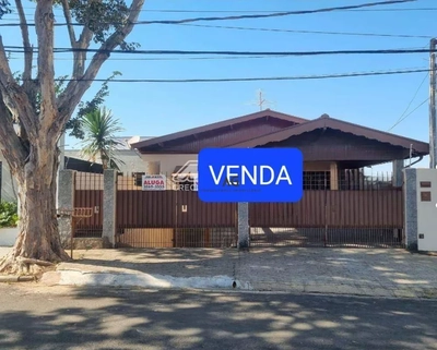 Casa, 4 quartos, 330 m² - Foto 1