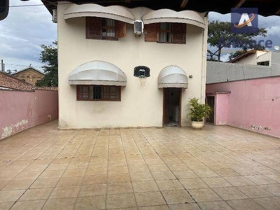 Casa, 3 quartos, 230 m² - Foto 2
