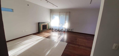 Casa, 4 quartos, 240 m² - Foto 1