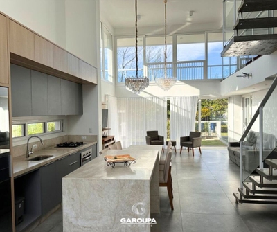 Casa, 4 quartos, 280 m² - Foto 2