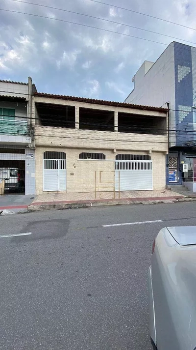 Casa, 3 quartos, 200 m² - Foto 1