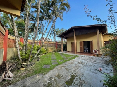 Casa, 3 quartos, 215 m² - Foto 1