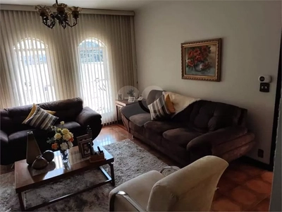 Casa, 3 quartos, 227 m² - Foto 1