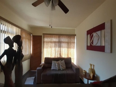 Sobrado, 3 quartos, 205 m² - Foto 1