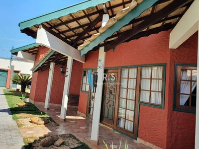 Casa, 3 quartos, 420 m² - Foto 1