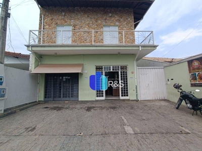 Casa, 3 quartos, 330 m² - Foto 1