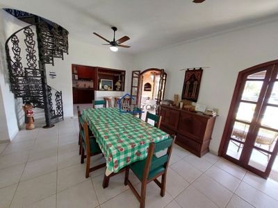 Casa, 4 quartos, 153 m² - Foto 1