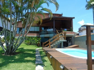 Casa, 4 quartos, 270 m² - Foto 1