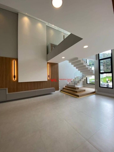 Sobrado, 4 quartos, 375 m² - Foto 1