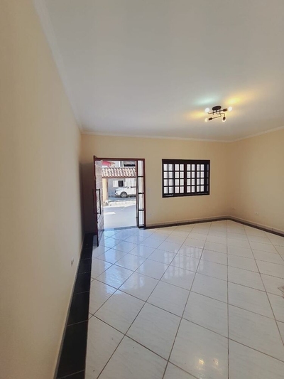 Casa, 4 quartos, 170 m² - Foto 2