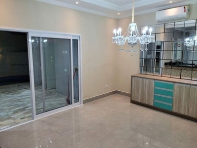 Sobrado, 3 quartos, 270 m² - Foto 1