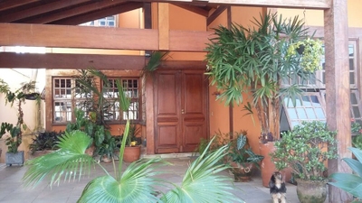 Sobrado, 5 quartos, 361 m² - Foto 1