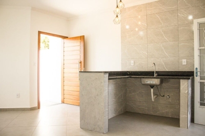 Casa, 2 quartos, 60 m² - Foto 1