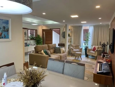 Casa, 4 quartos, 200 m² - Foto 1