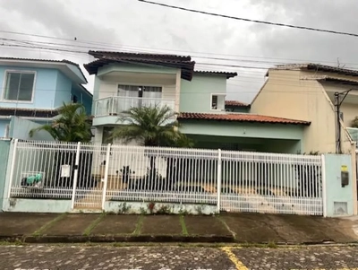 Casa, 4 quartos, 334 m² - Foto 1