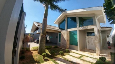 Casa, 3 quartos, 294 m² - Foto 1