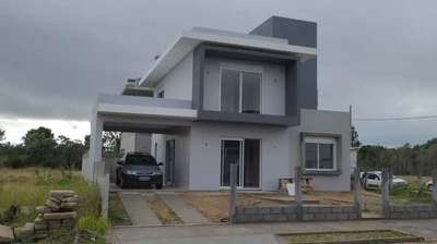 Casa, 1 quarto, 129 m² - Foto 1