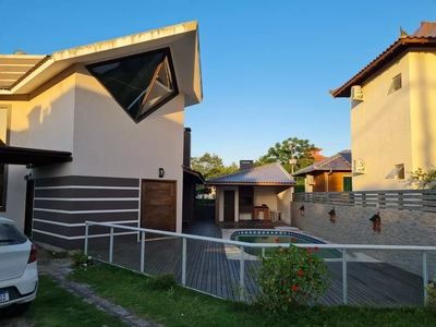 Casa, 3 quartos, 240 m² - Foto 1