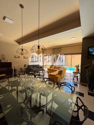 Casa, 3 quartos, 168 m² - Foto 2