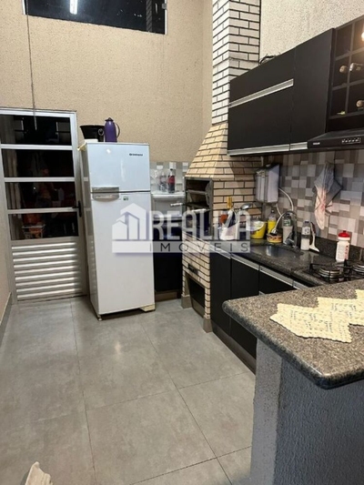 Casa, 4 quartos, 238 m² - Foto 3