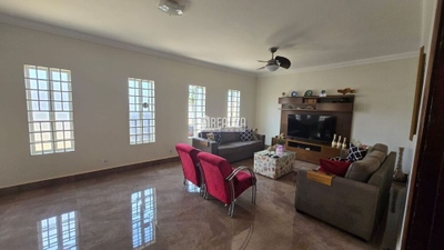 Casa, 3 quartos, 218 m² - Foto 3