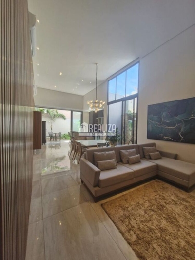 Casa, 3 quartos, 180 m² - Foto 2