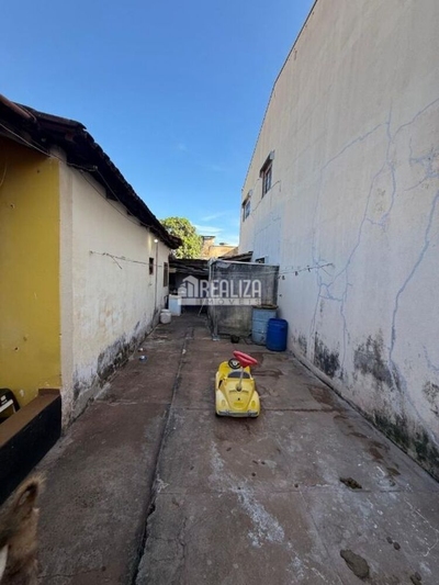 Casa, 3 quartos, 247 m² - Foto 2