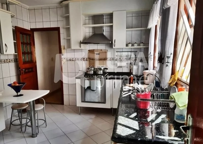 Casa, 3 quartos, 114 m² - Foto 1