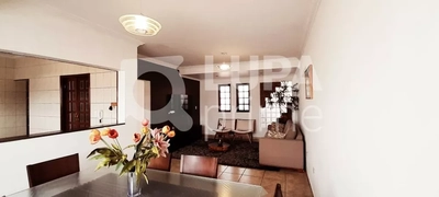 Casa, 3 quartos, 192 m² - Foto 1