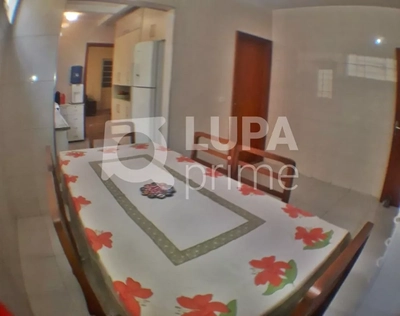 Casa, 4 quartos, 135 m² - Foto 1