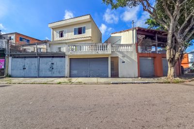 Casa, 3 quartos, 200 m² - Foto 1