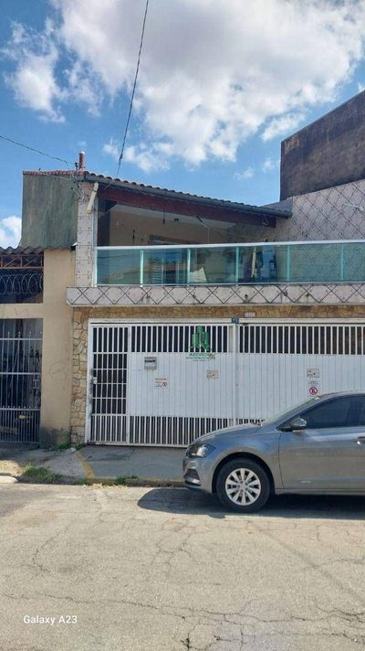 Sobrado, 3 quartos, 196 m² - Foto 2