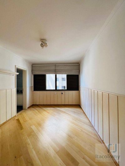 Apartamento, 3 quartos, 287 m² - Foto 2