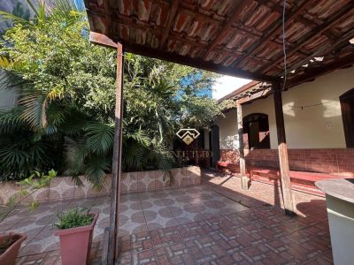 Casa, 5 quartos, 250 m² - Foto 1