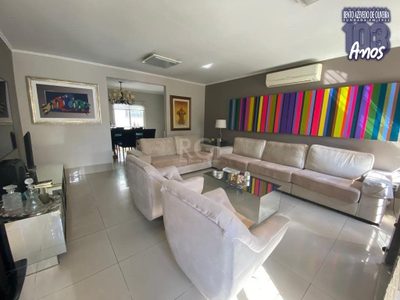 Casa, 4 quartos, 323 m² - Foto 1
