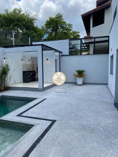 Casa, 4 quartos, 306 m² - Foto 2