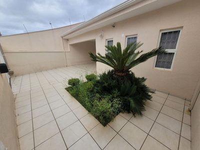 Casa, 4 quartos, 210 m² - Foto 3
