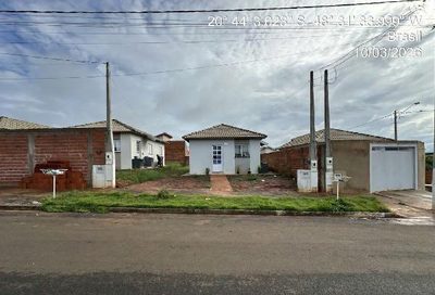 Casa, 2 quartos, 200 m² - Foto 1