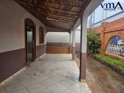 Casa, 5 quartos, 193 m² - Foto 1