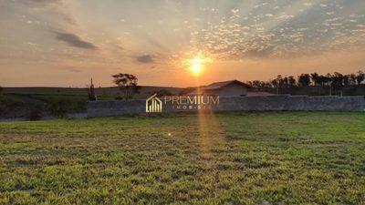 Loteamento e Condomínio, 540 m² - Foto 1
