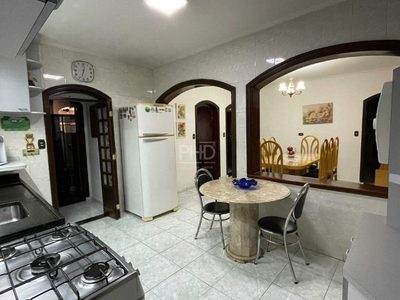Casa, 4 quartos, 264 m² - Foto 1