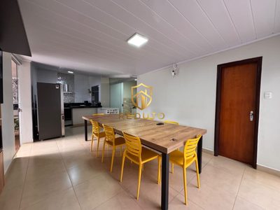 Casa, 3 quartos, 225 m² - Foto 2
