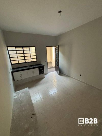 Casa, 4 quartos, 160 m² - Foto 1