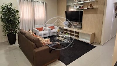 Casa, 3 quartos, 250 m² - Foto 1
