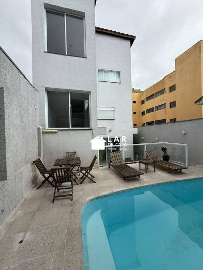 Sobrado, 4 quartos, 330 m² - Foto 1