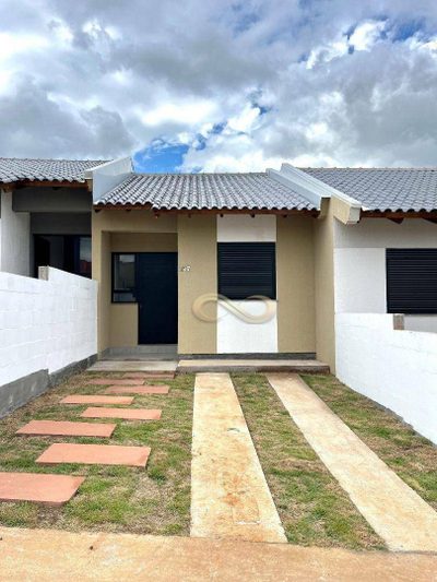 Casa, 2 quartos, 44 m² - Foto 1
