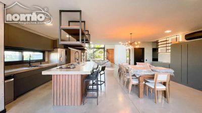 Casa, 4 quartos, 221 m² - Foto 3