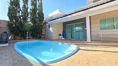 Casa, 6 quartos, 253 m² - Foto 1