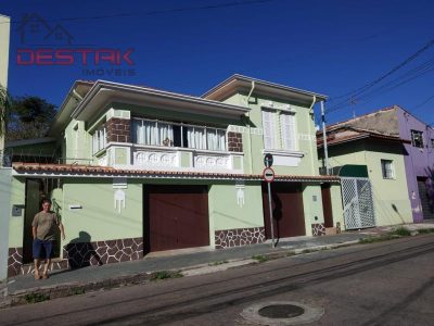 Casa, 3 quartos, 300 m² - Foto 1