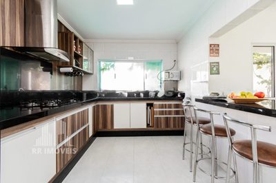 Casa, 4 quartos, 234 m² - Foto 3